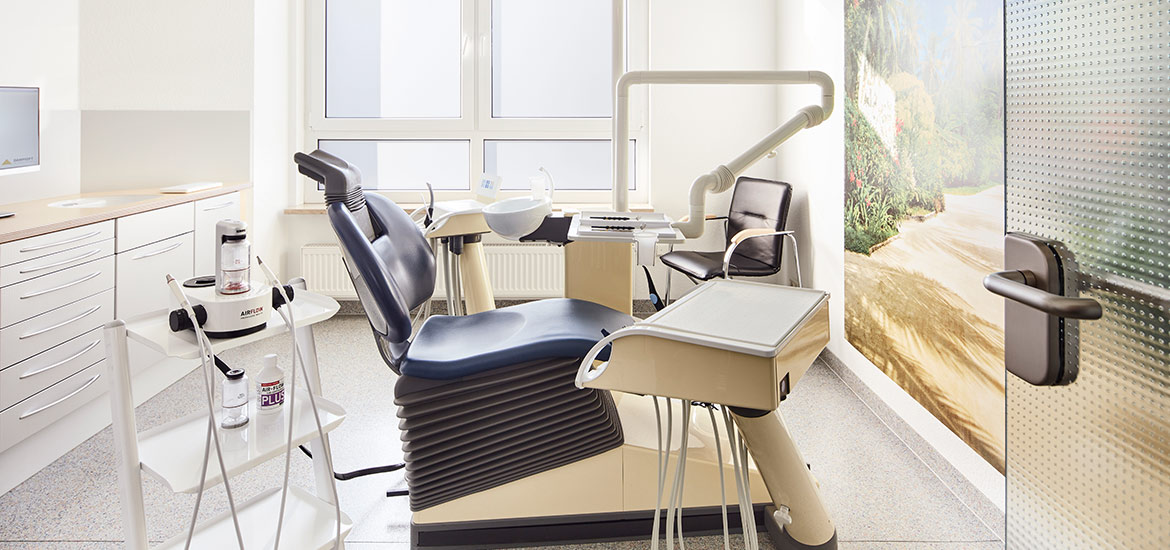 Zahnarztpraxis Veitsbronn: Wir freuen uns auf Sie! 